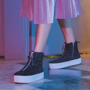 •APEPAZZA• Platform High Top Sneakers / Bootie in Black Shimmer Size IT 38 /US 8